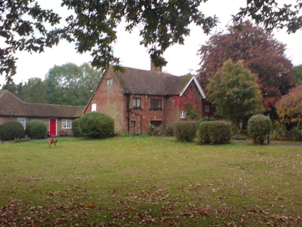 Villa Oldlands Farm Crawley  Exterior foto
